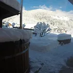 Bergauf With Hot Tub