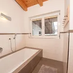 Feriehus Bergauf With Hot Tub Neukirchen am Großvenediger