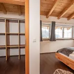 Bergauf With Hot Tub Feriehus