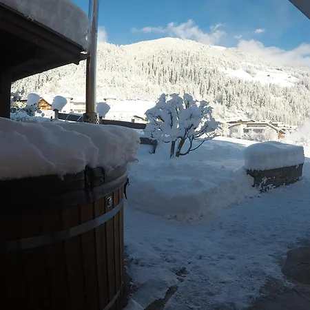 Bergauf With Hot Tub