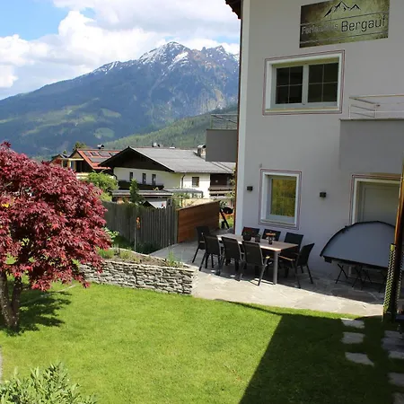 Bergauf With Hot Tub Prázdninový dům