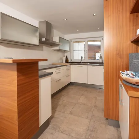 Bergauf With Hot Tub Prázdninový dům