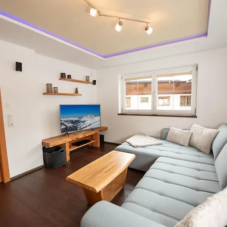 Bergauf With Hot Tub *