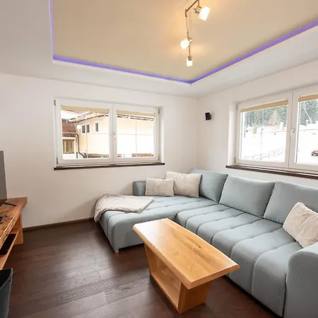 Bergauf With Hot Tub Prázdninový dům